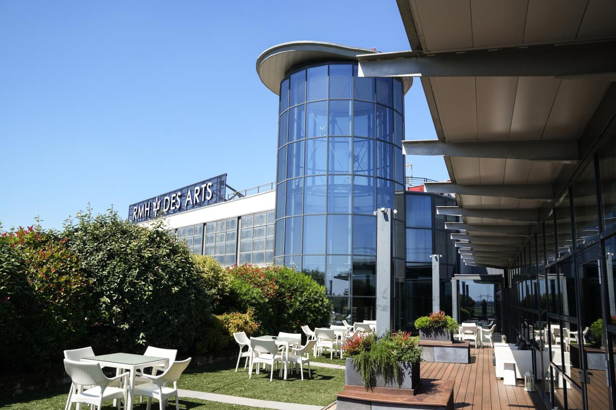 Rmh Modena Des Arts Hotel Екстериор снимка