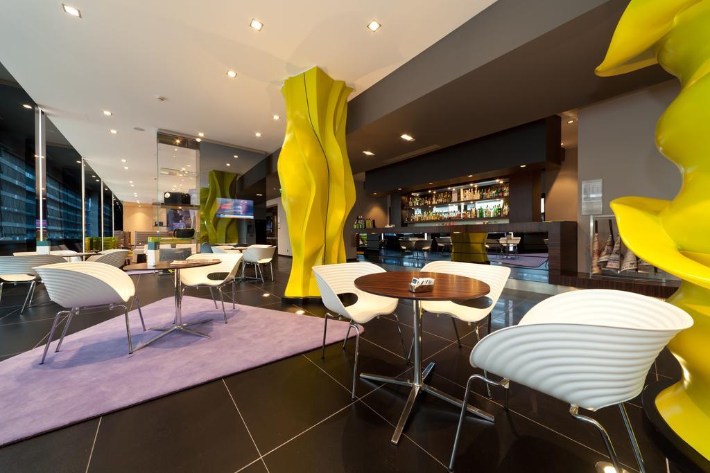 Rmh Modena Des Arts Hotel Екстериор снимка